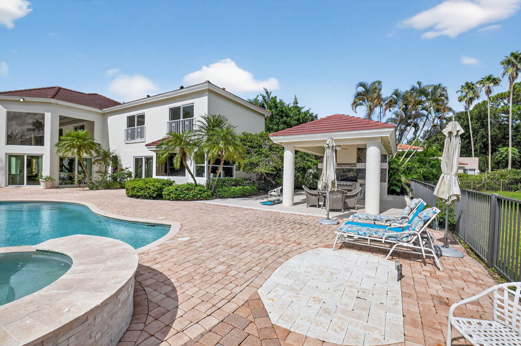 ROYAL HIDDEN COVE- POLO C - Residential