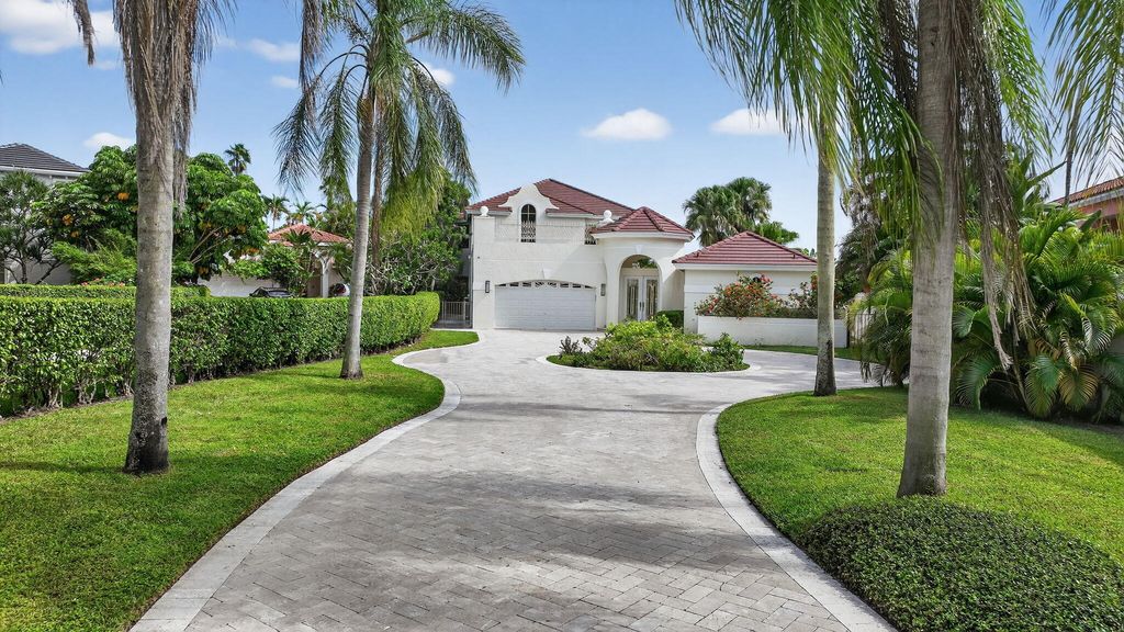 Photo of 16670 Senterra Drive, Delray Beach, FL 33484 (MLS # R11129141)