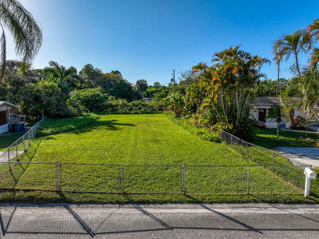 1328 NW Charlie Green Drive