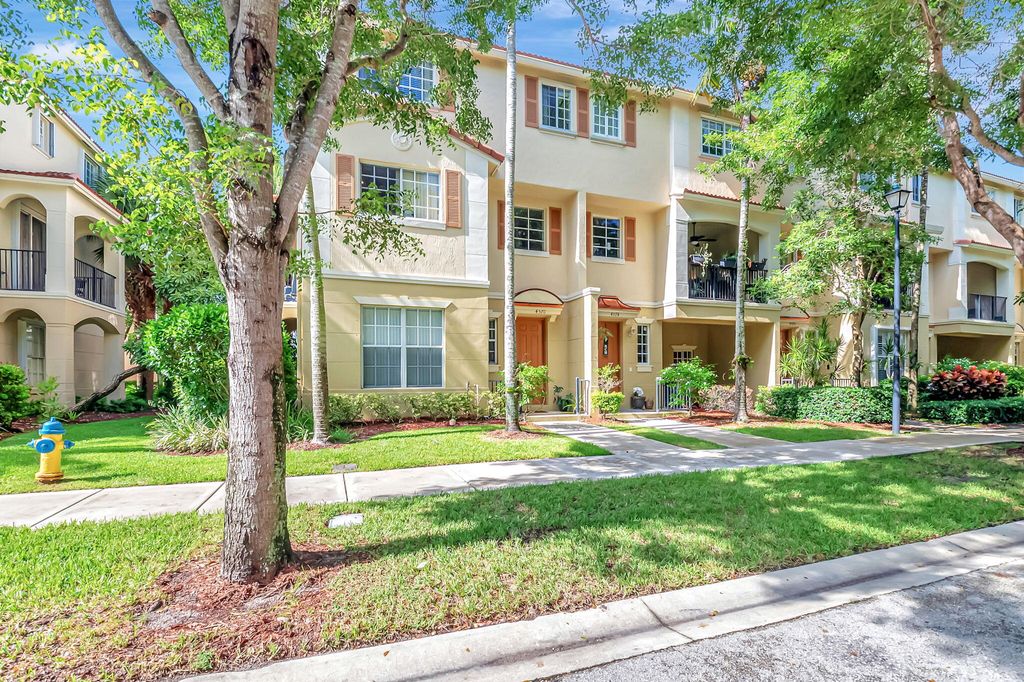 Photo of 4570 Danson Way, Delray Beach, FL 33445 (MLS # R11006231)