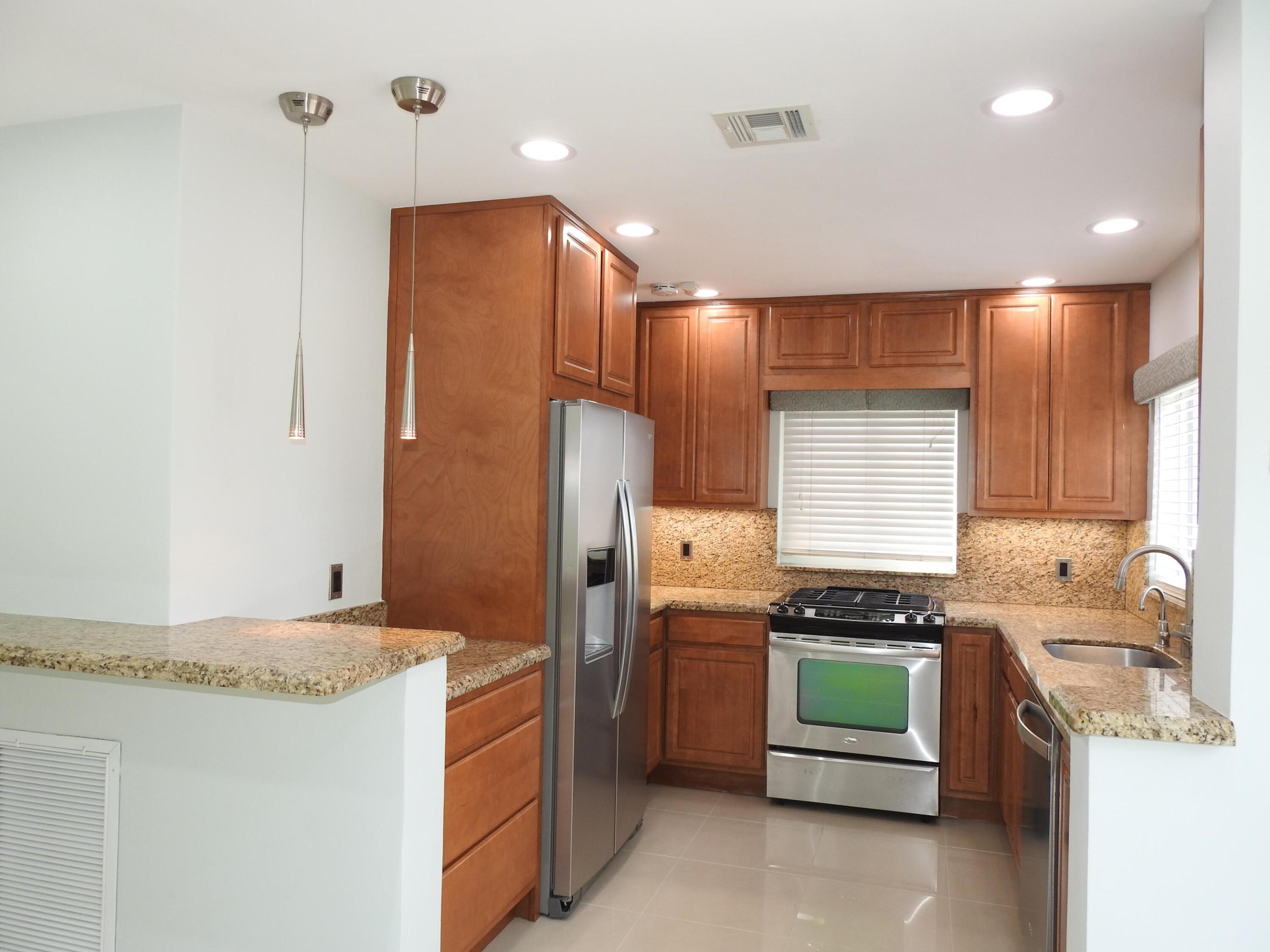 NORTH ANDREWS TERRACE SECOND ADD - Residential Lease