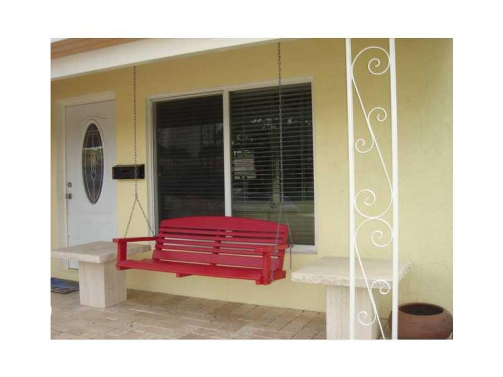 Photo of 5200 NE 3rd Terrace, Fort Lauderdale, FL 33334 (MLS # B26027270)