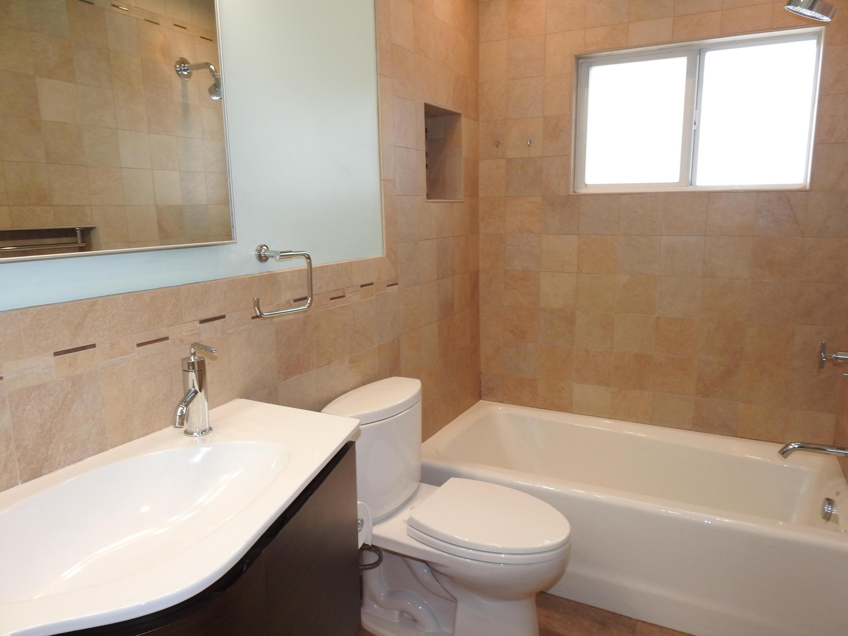 NORTH ANDREWS TERRACE SECOND ADD - Residential Lease
