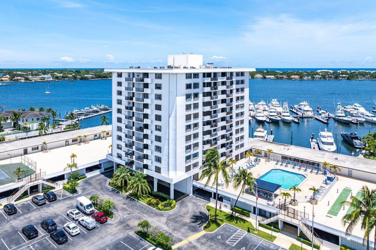 1208 Marine Way