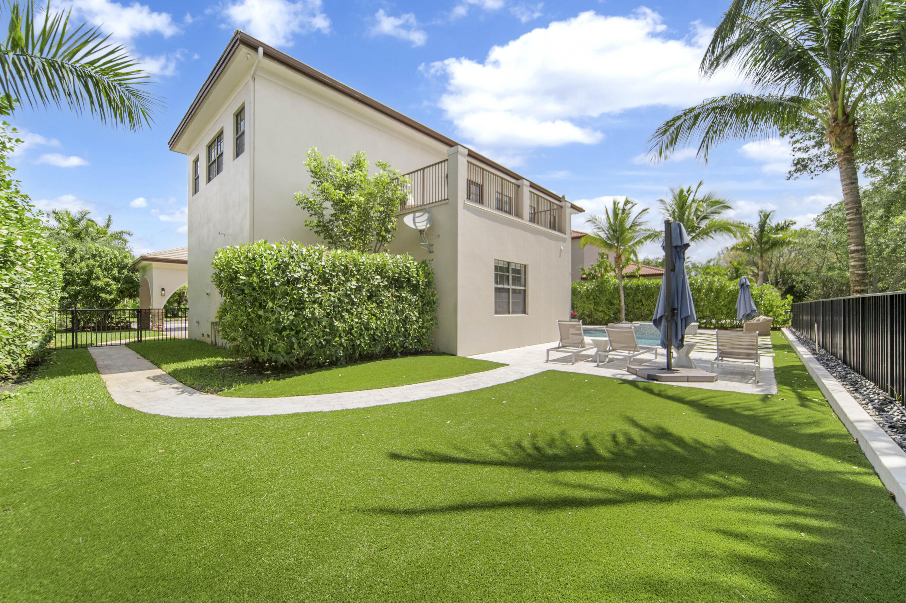 PARKLAND ESTATES 174 69 - Residential