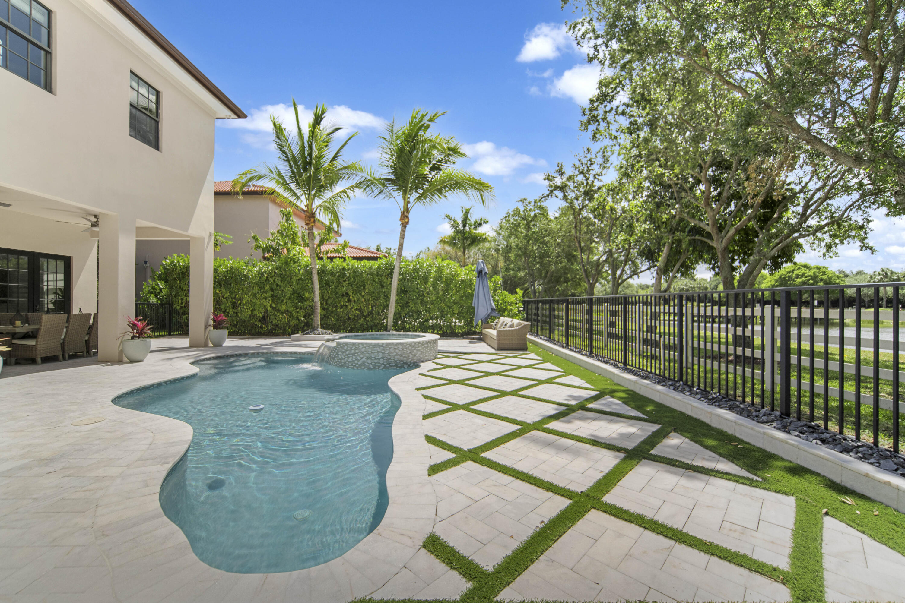 PARKLAND ESTATES 174 69 - Residential