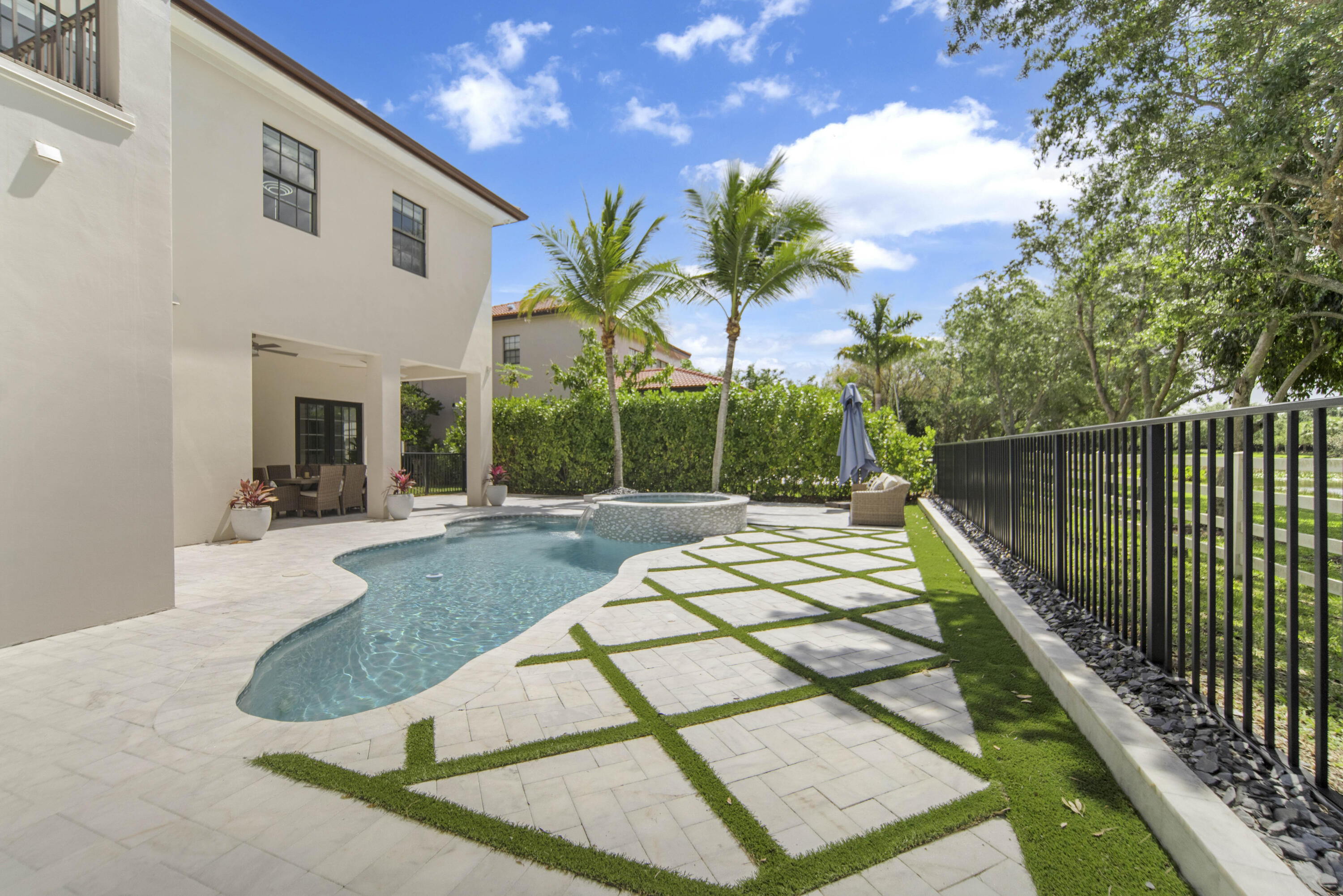 PARKLAND ESTATES 174 69 - Residential