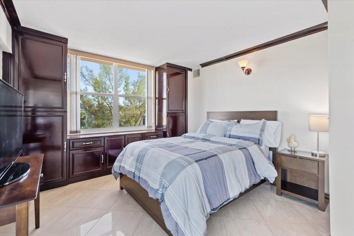 45 OCEAN CONDO - Residential