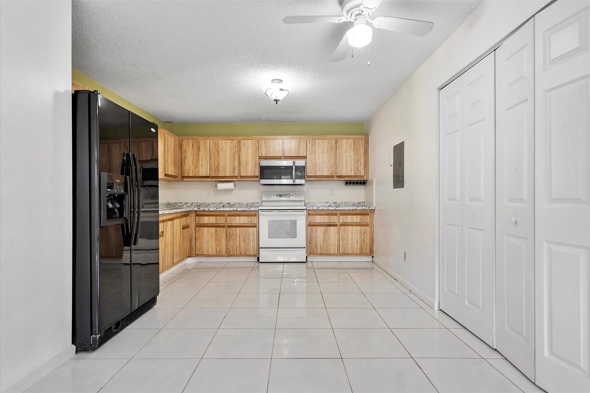 GRENADIER LAKES AT WELLEB - Residential Lease