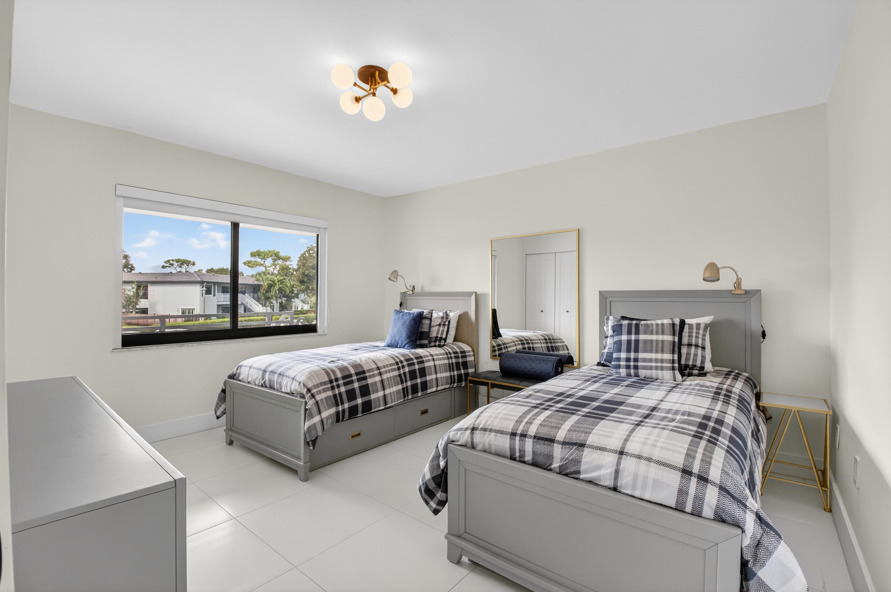 HUNTERS RUN - SOUTHPORT - Residential