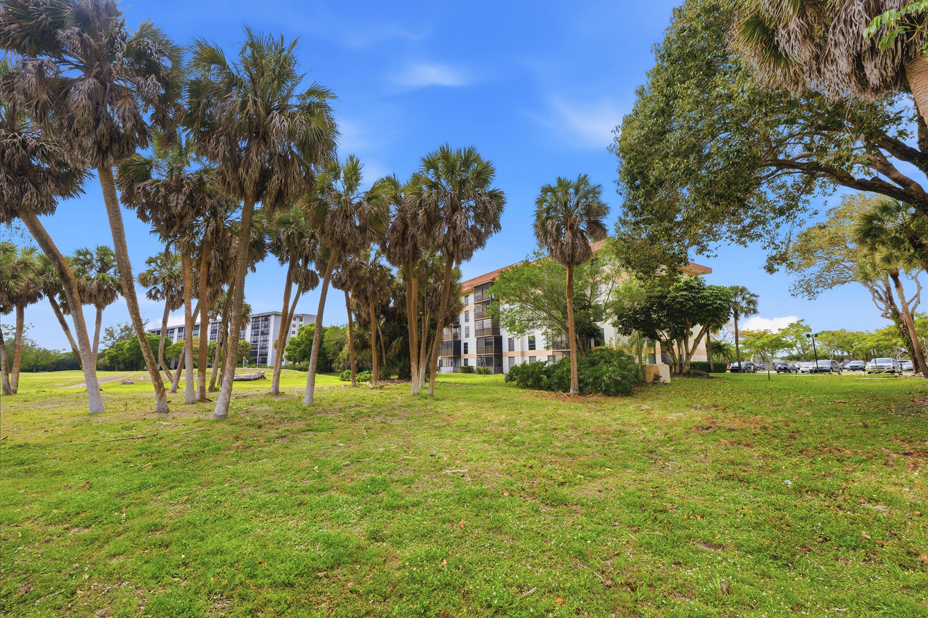 INVERWOOD CONDO - Residential