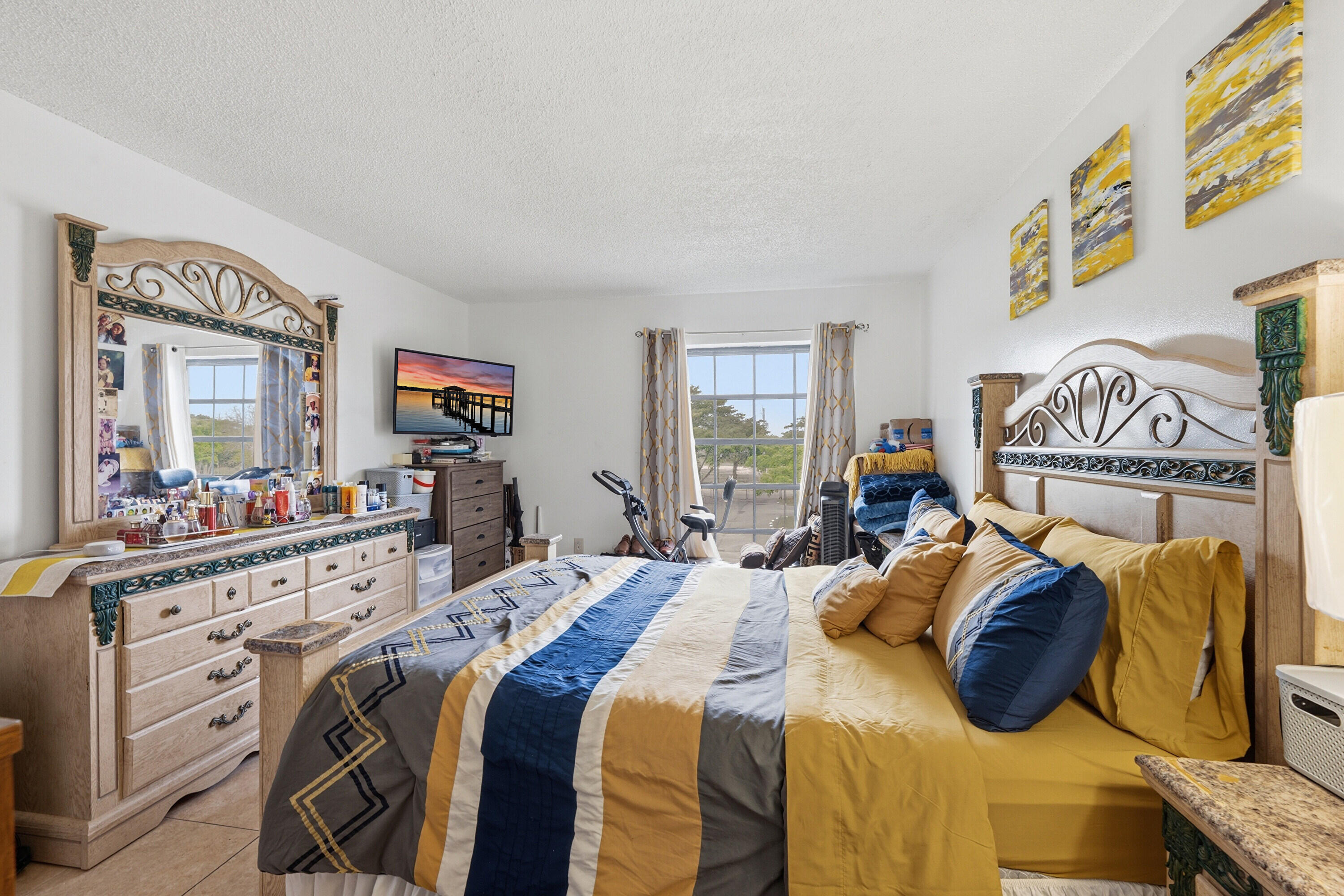 INVERWOOD CONDO - Residential