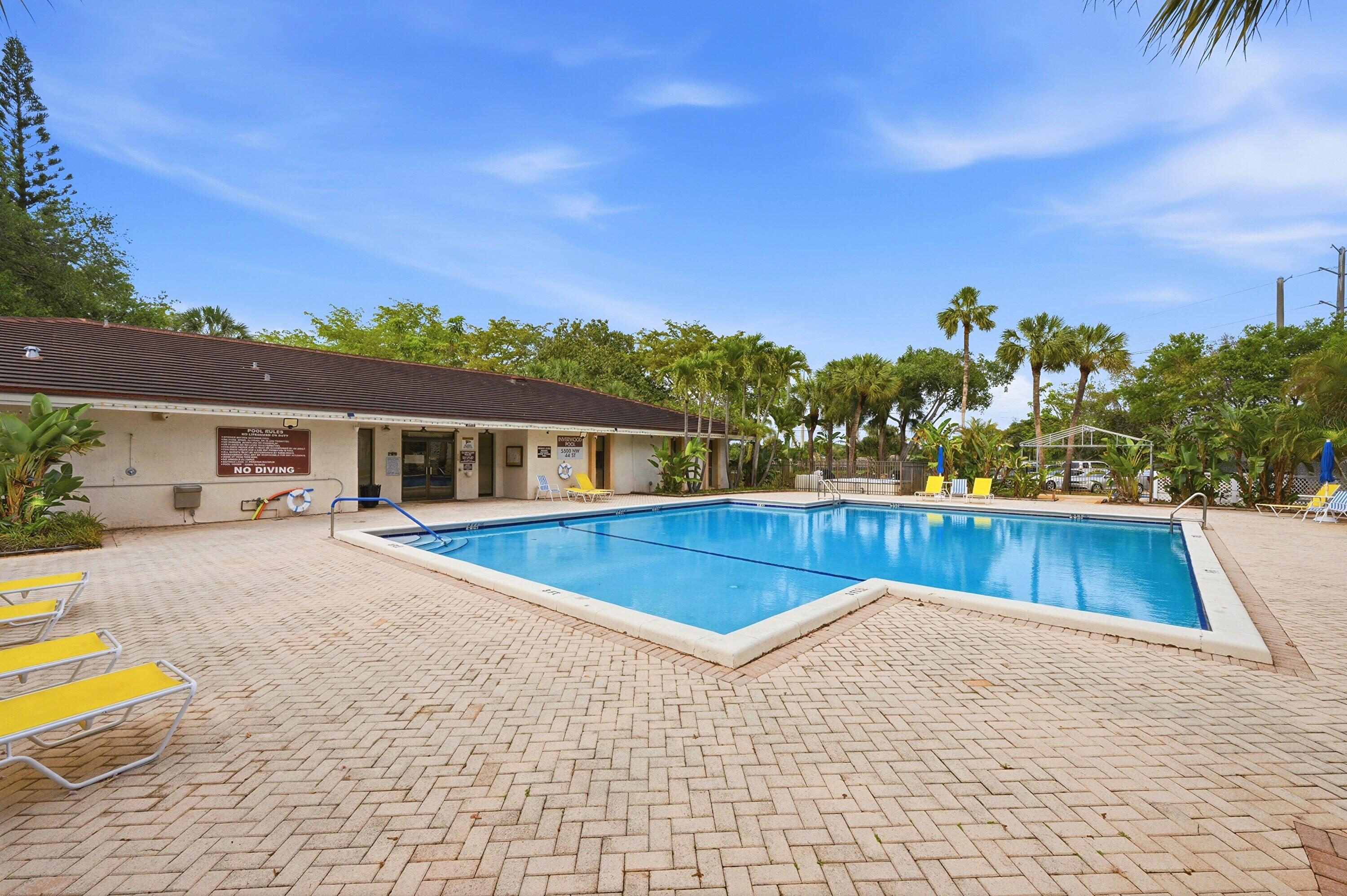 INVERWOOD CONDO - Residential