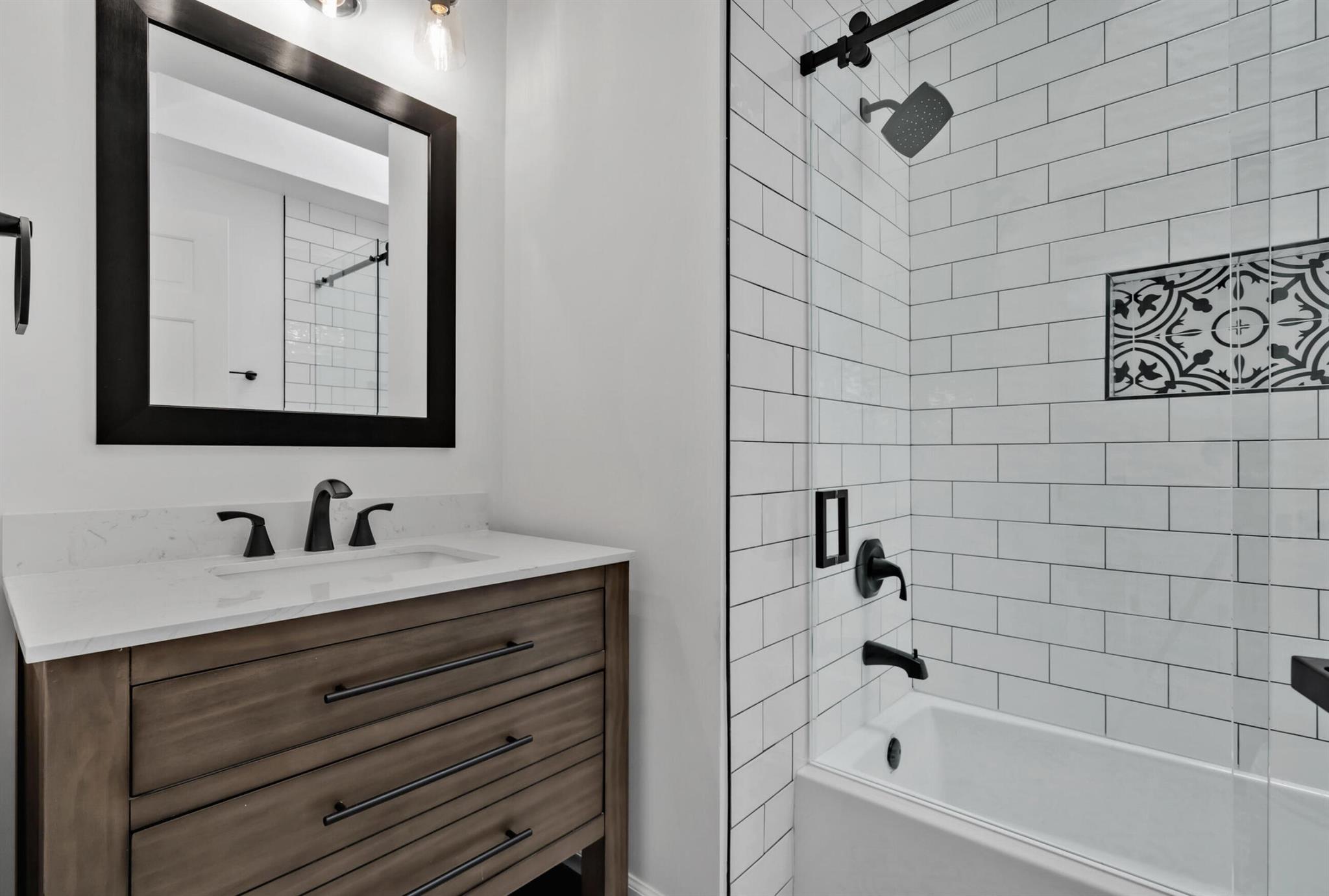 LAKE CLARKE TERR - Residential