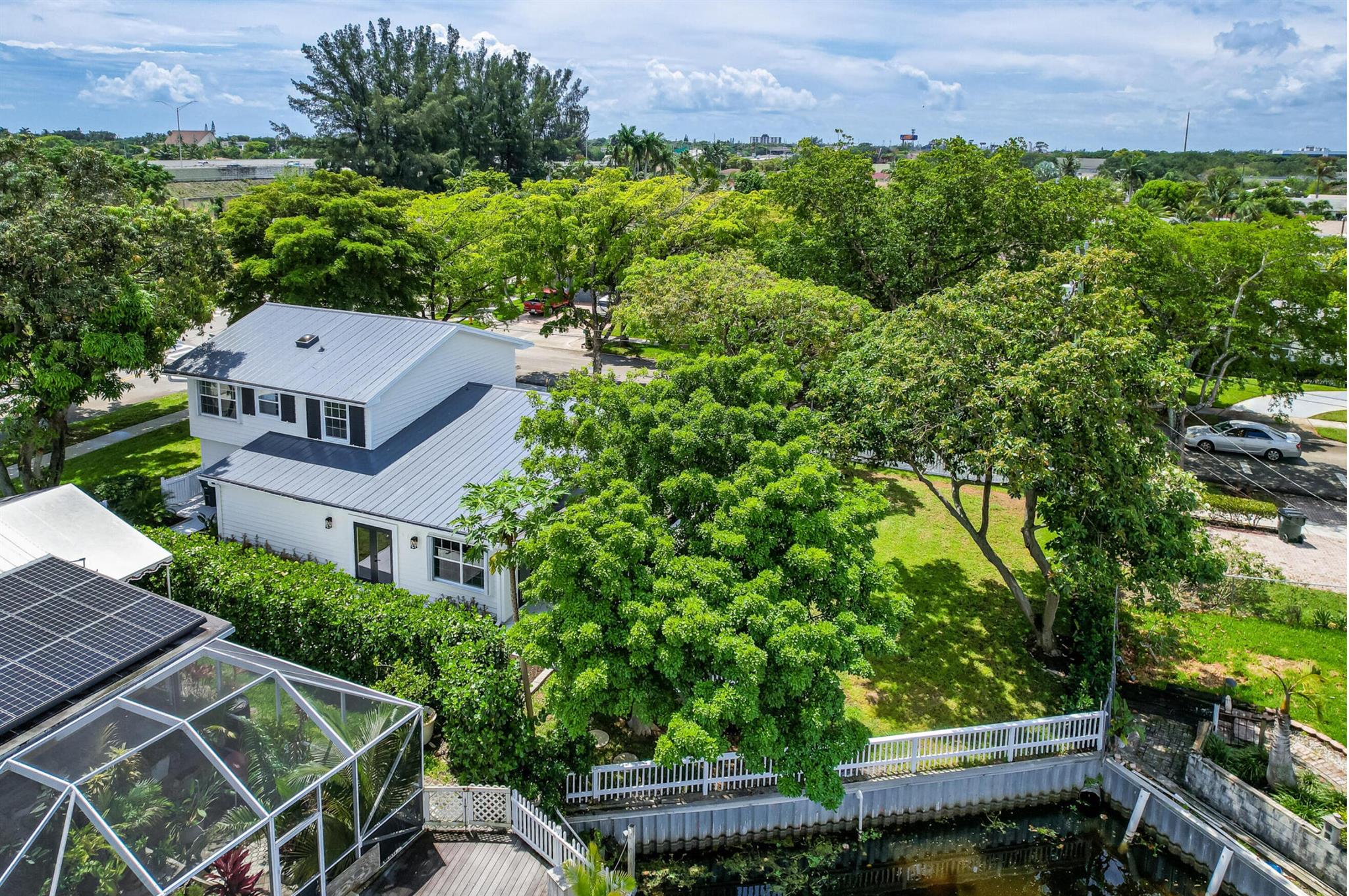 LAKE CLARKE TERR - Residential