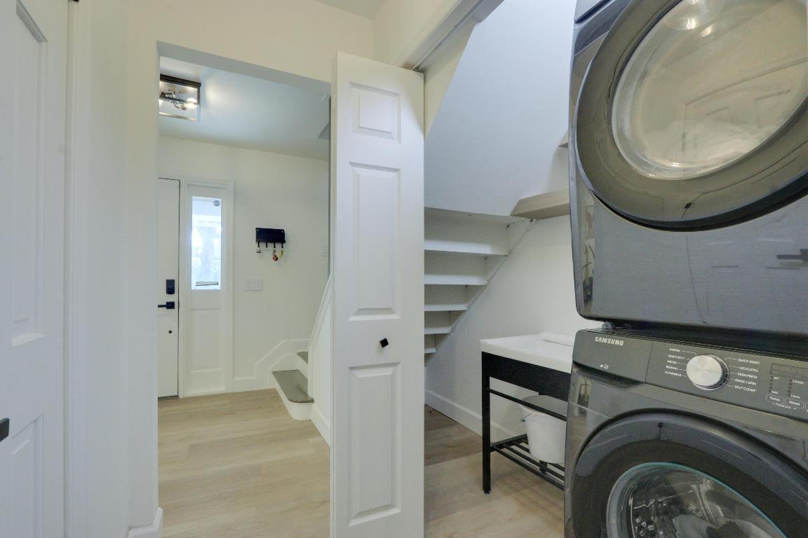 LAKE CLARKE TERR - Residential