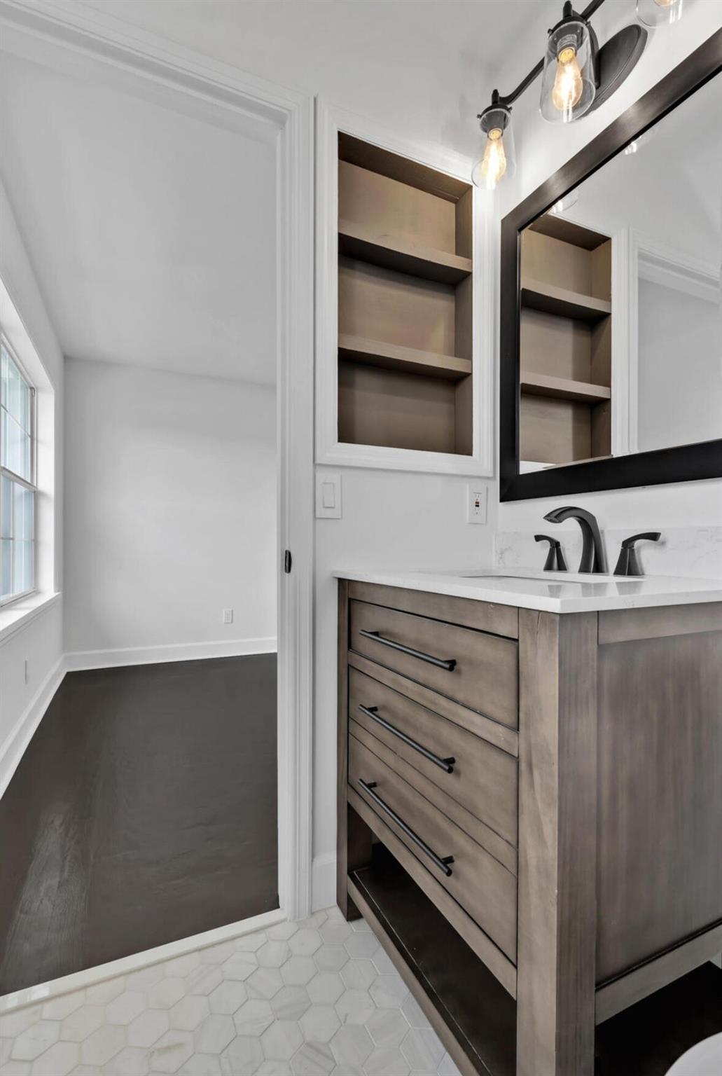 LAKE CLARKE TERR - Residential