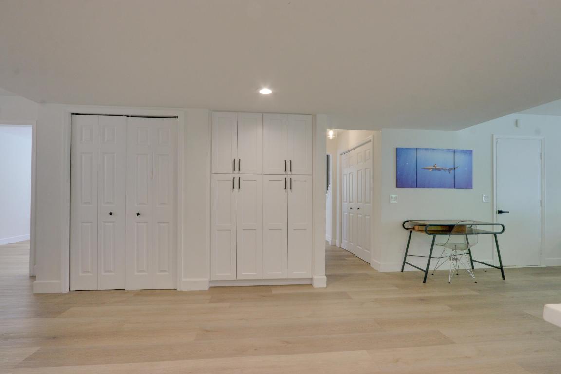 LAKE CLARKE TERR - Residential