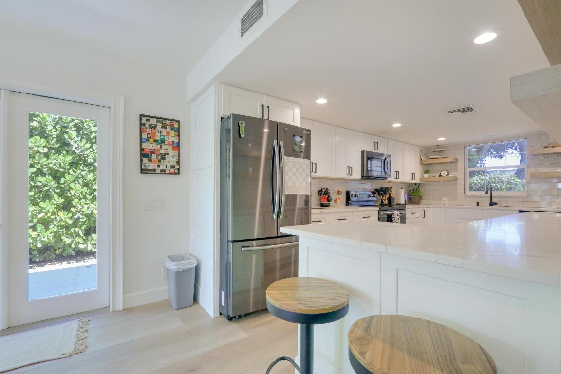 LAKE CLARKE TERR - Residential