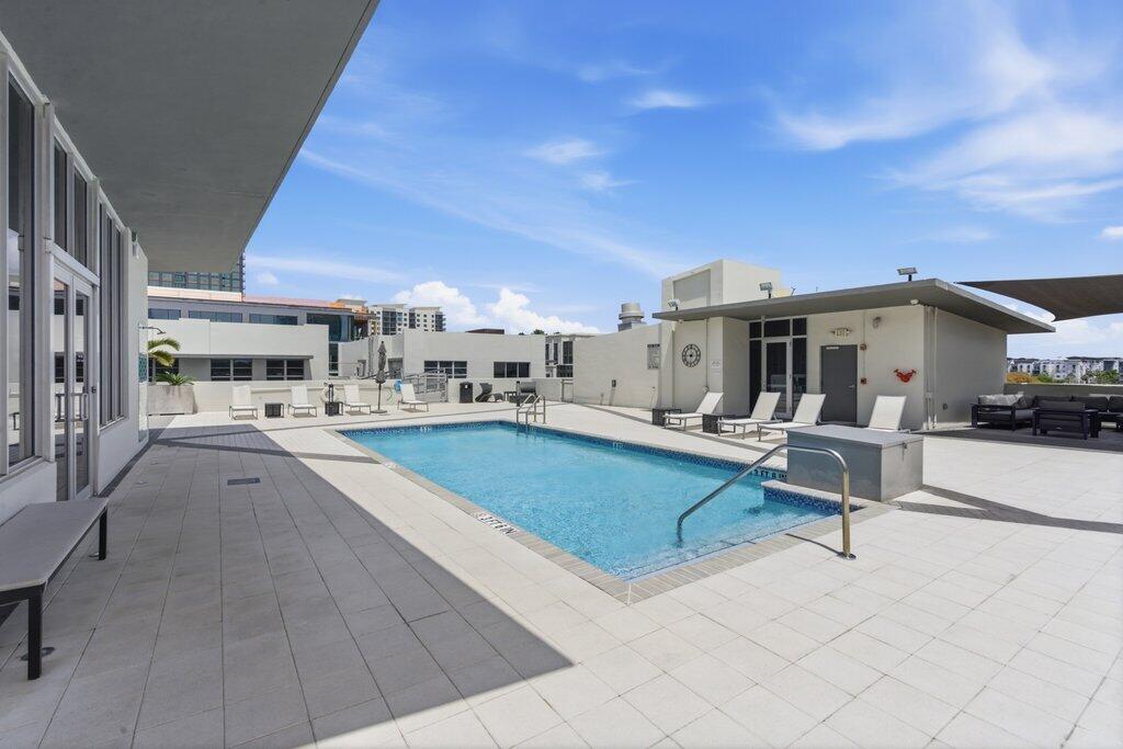 AVENUE LOFTS CONDO ONE - Residential