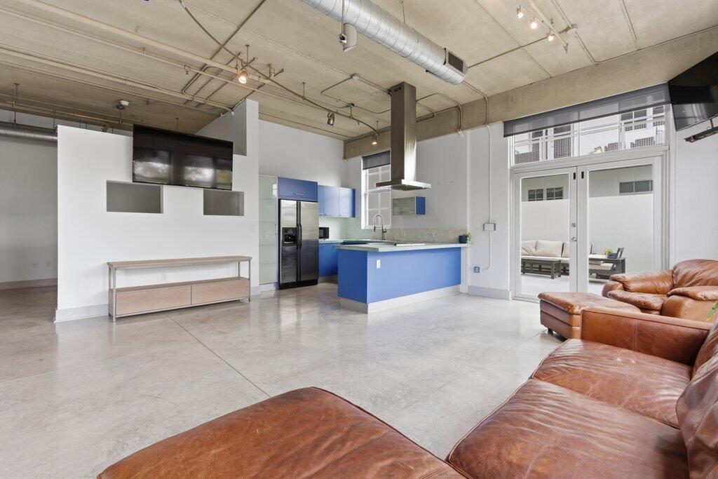 AVENUE LOFTS CONDO ONE - Residential