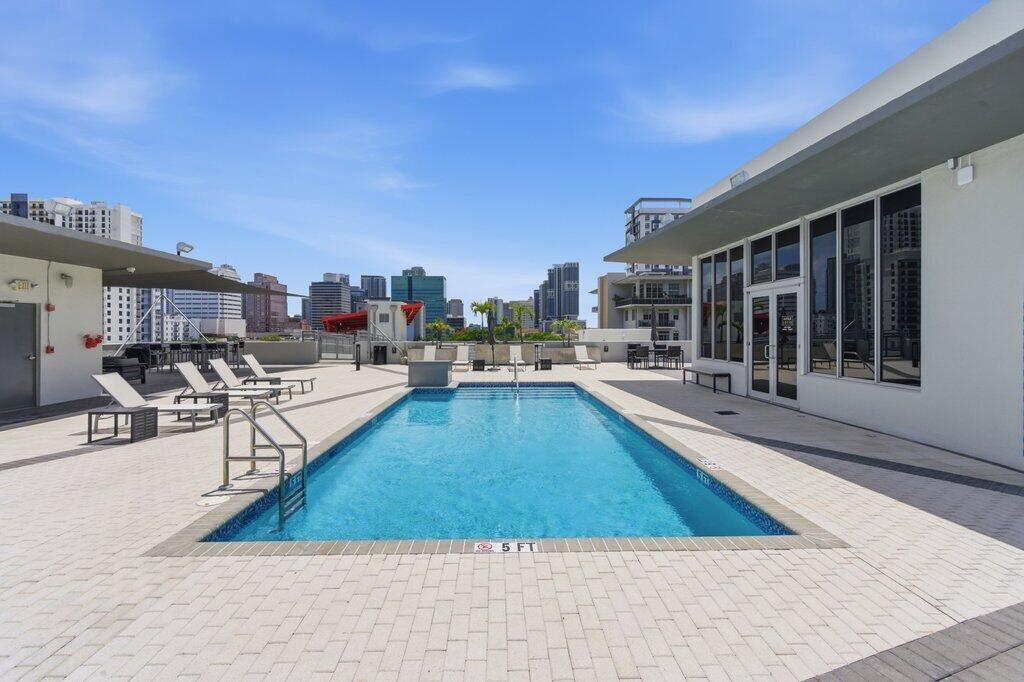 AVENUE LOFTS CONDO ONE - Residential