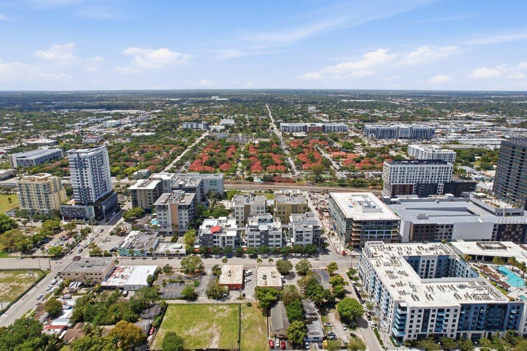 AVENUE LOFTS CONDO ONE - Residential