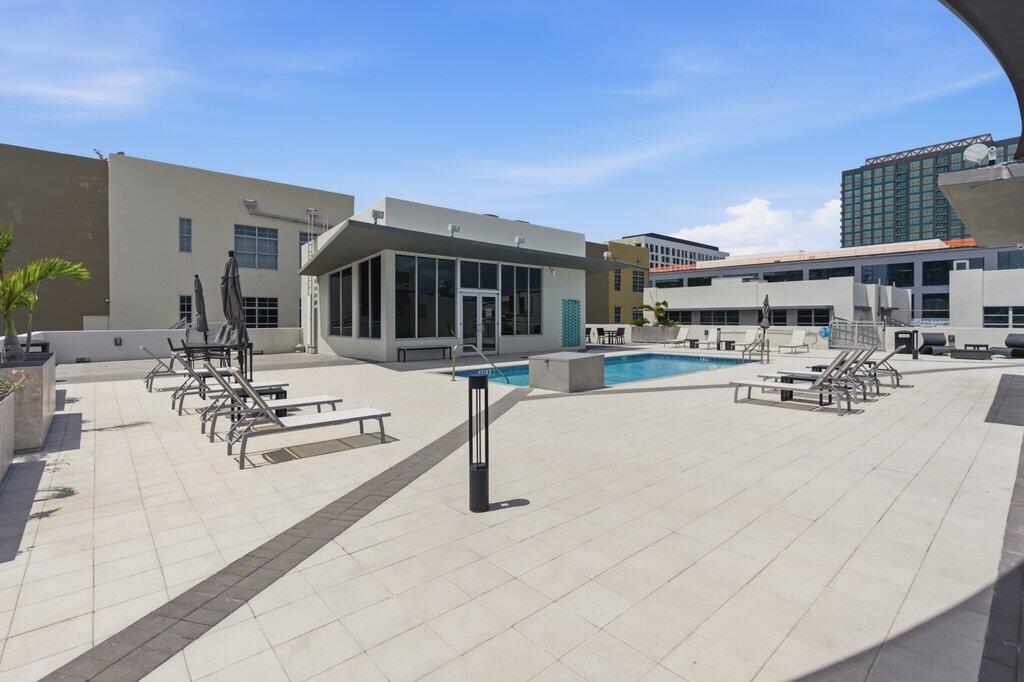 AVENUE LOFTS CONDO ONE - Residential