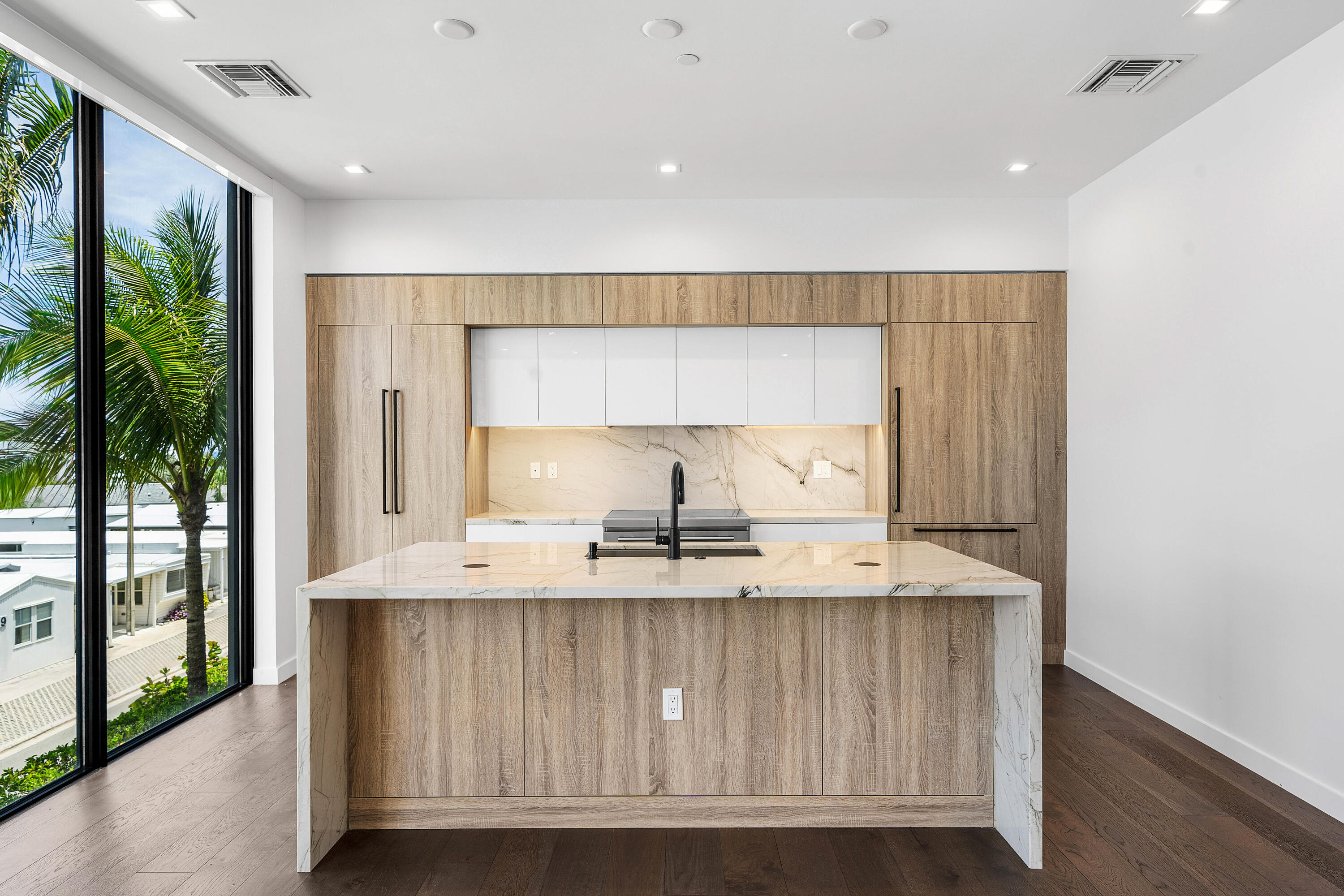 Gulf Stream Views - Residential