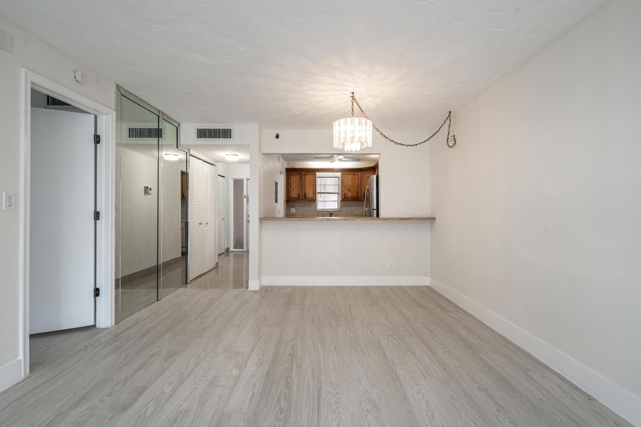 2551 Aragon Blvd 406