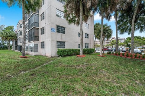 Tiny photo for 2551 Aragon Boulevard #406, Sunrise, FL 33322 (MLS # F10533826)