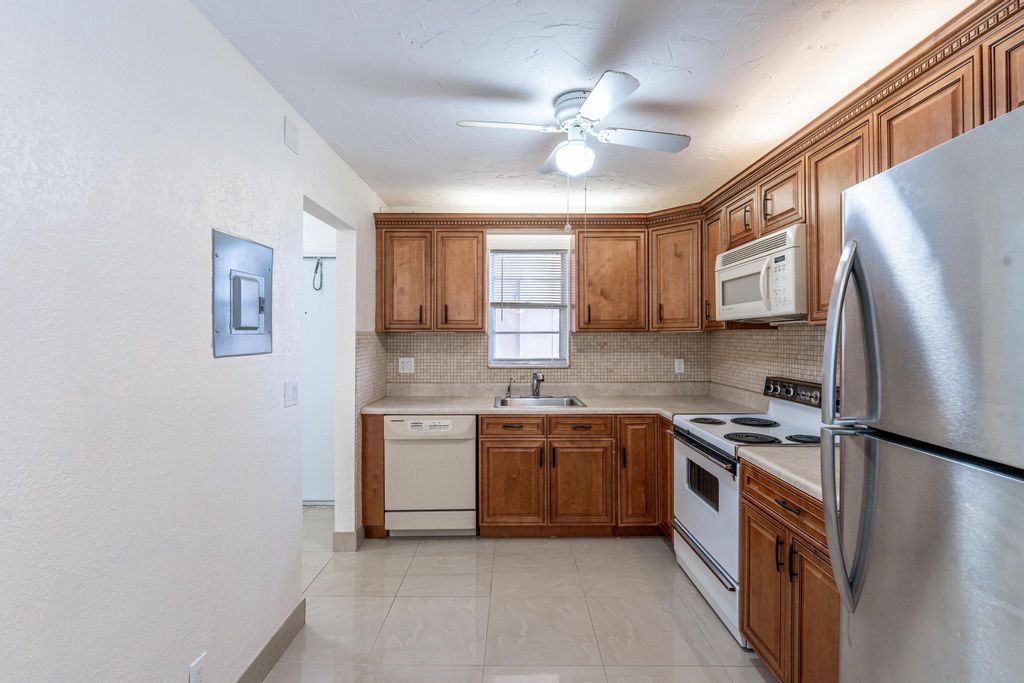 Photo of 2551 Aragon Blvd #406, Sunrise, FL 33322 (MLS # F10533826)