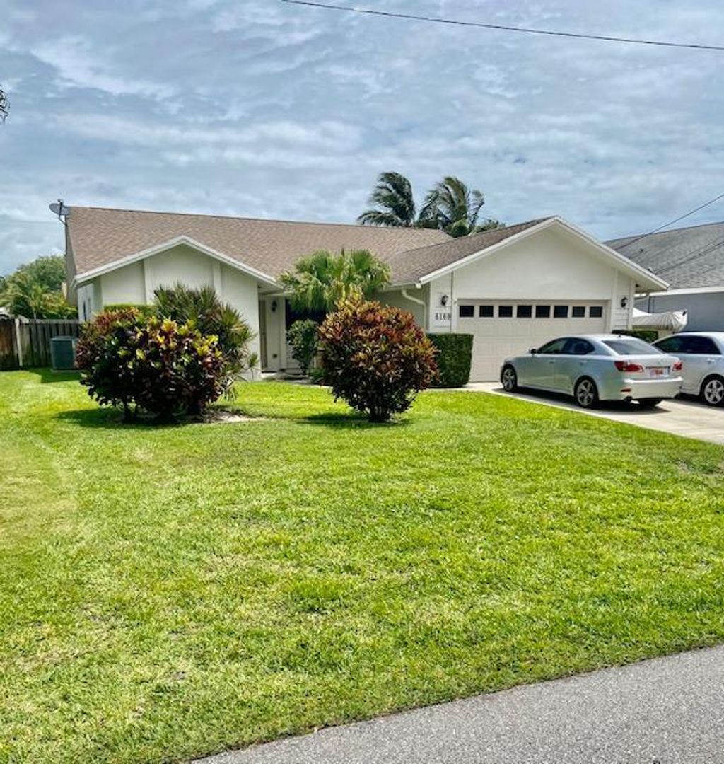 Photo of 6169 Garrett Street, Jupiter, FL 33458 (MLS # R10718319)