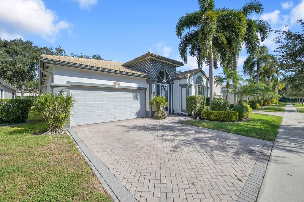 Photo of 7607 New Holland Way, Boynton Beach, FL 33437 (MLS # R11141515)