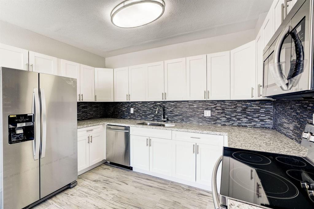 JUPITER RIVER ESTS ADD IN - Residential