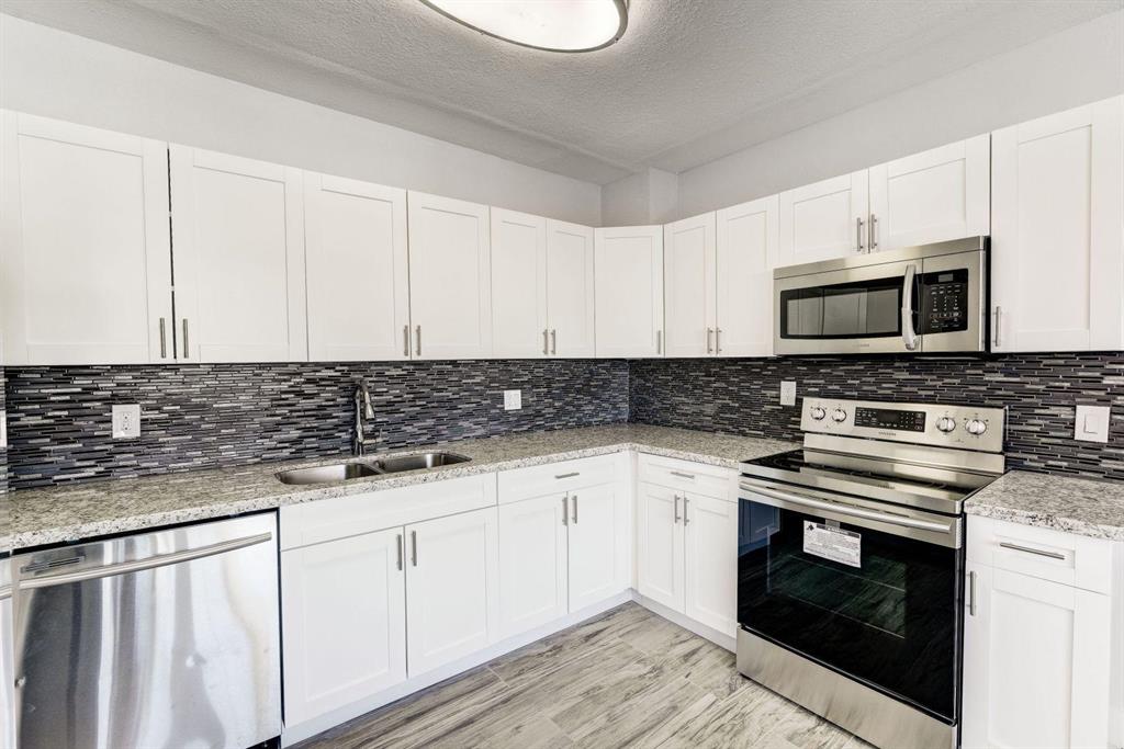 JUPITER RIVER ESTS ADD IN - Residential