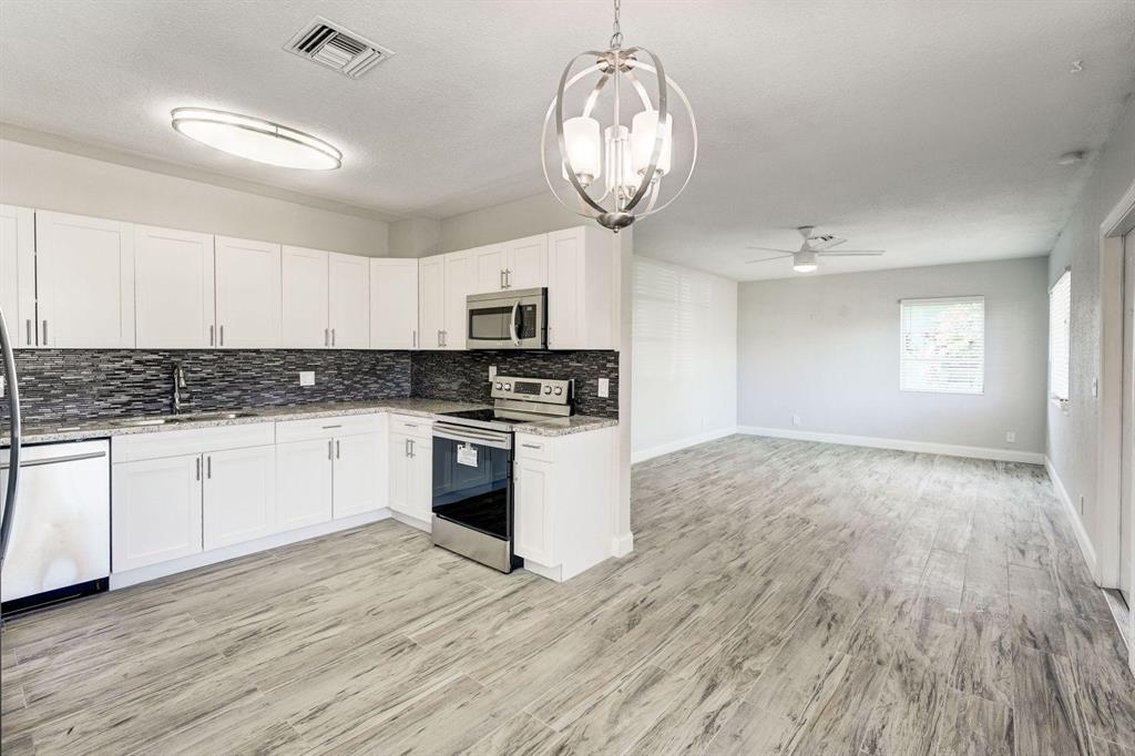 JUPITER RIVER ESTS ADD IN - Residential