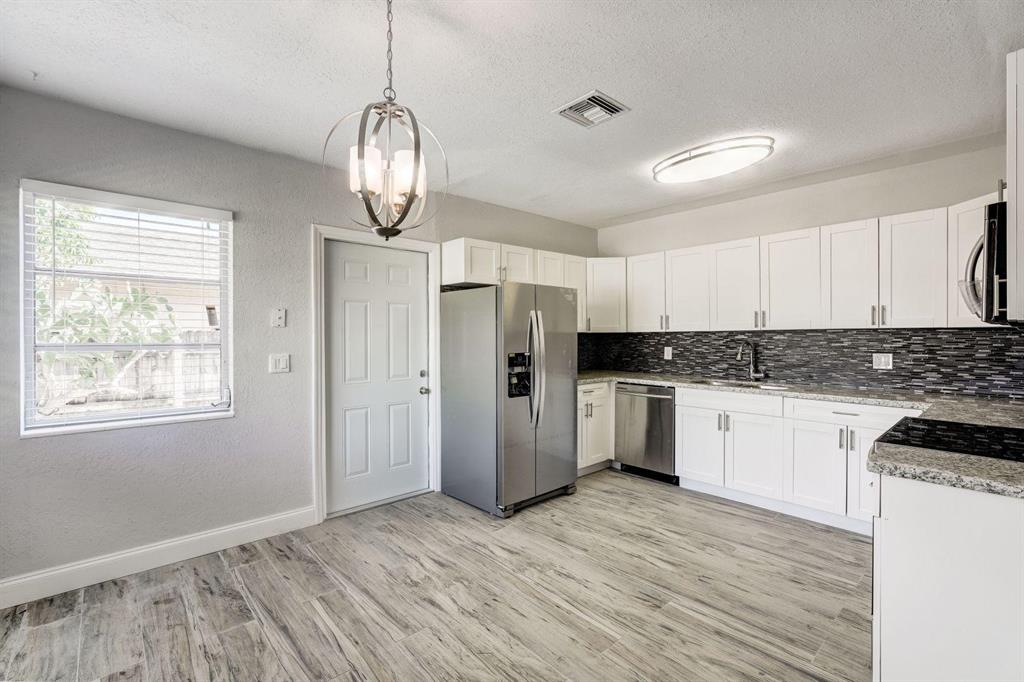 JUPITER RIVER ESTS ADD IN - Residential