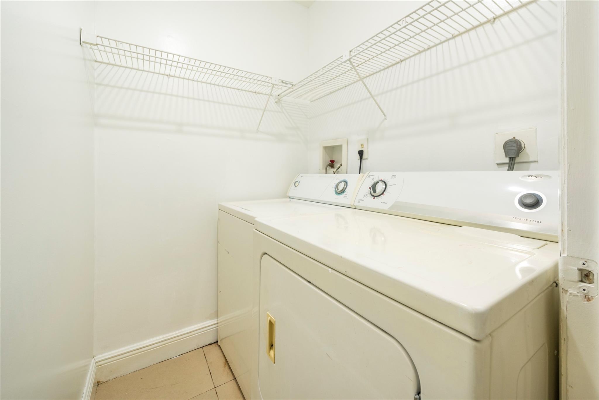 Center Court Condo Apts - Residential Lease