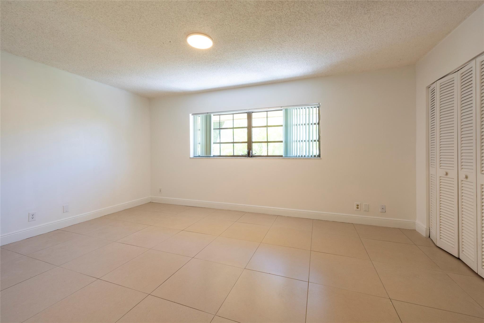 Center Court Condo Apts - Residential Lease