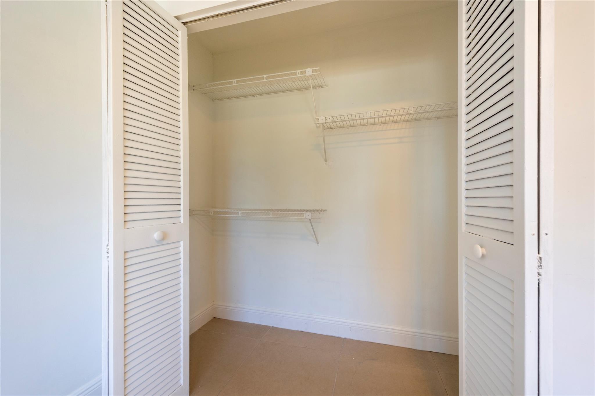 Center Court Condo Apts - Residential Lease