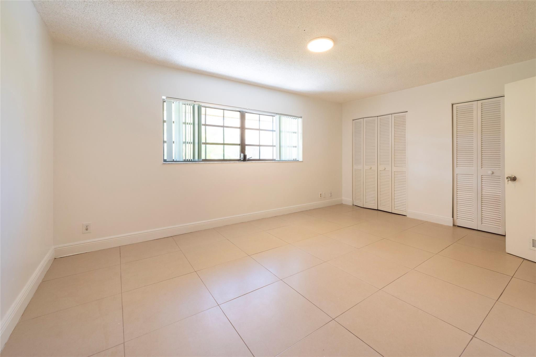 Center Court Condo Apts - Residential Lease