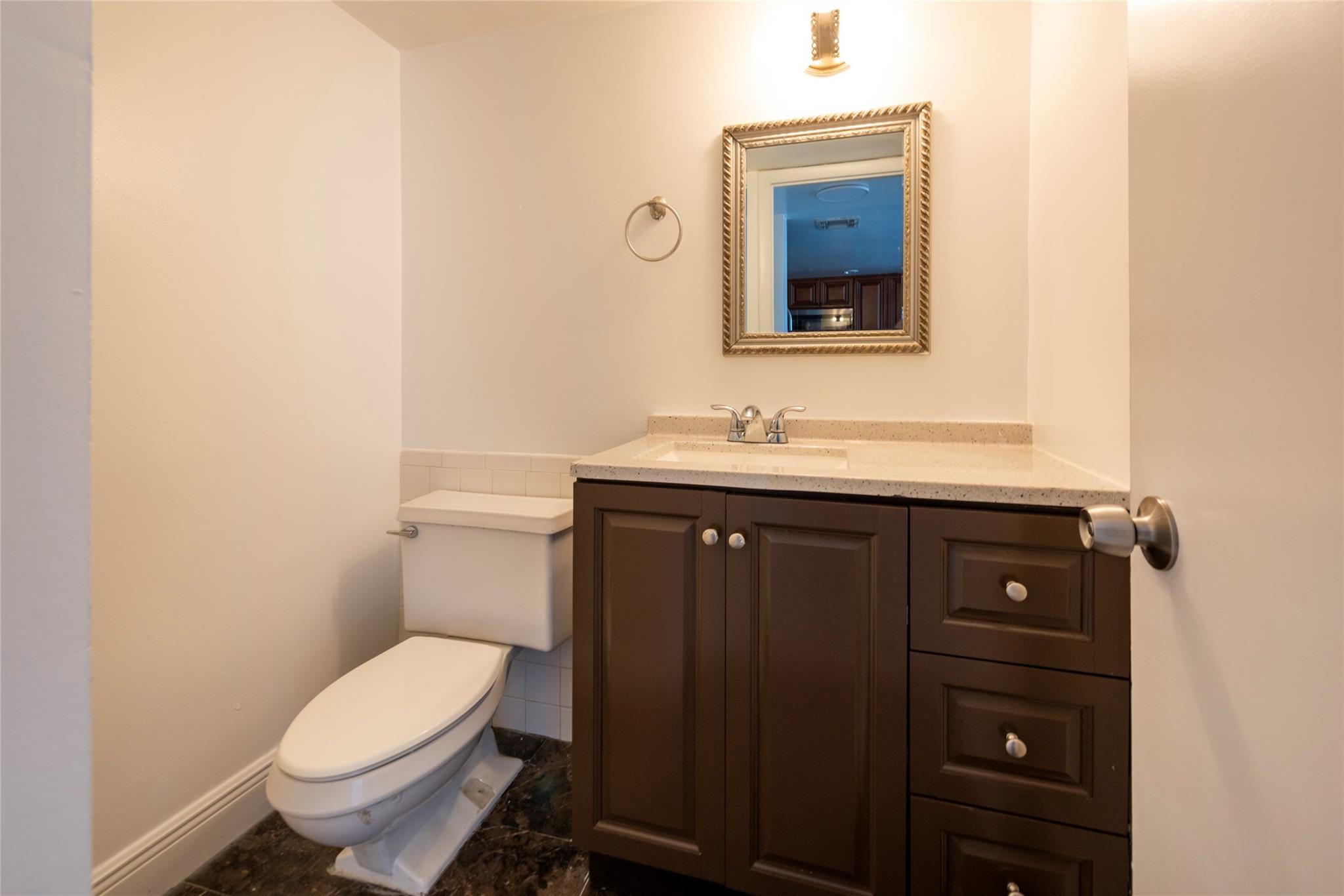 Center Court Condo Apts - Residential Lease