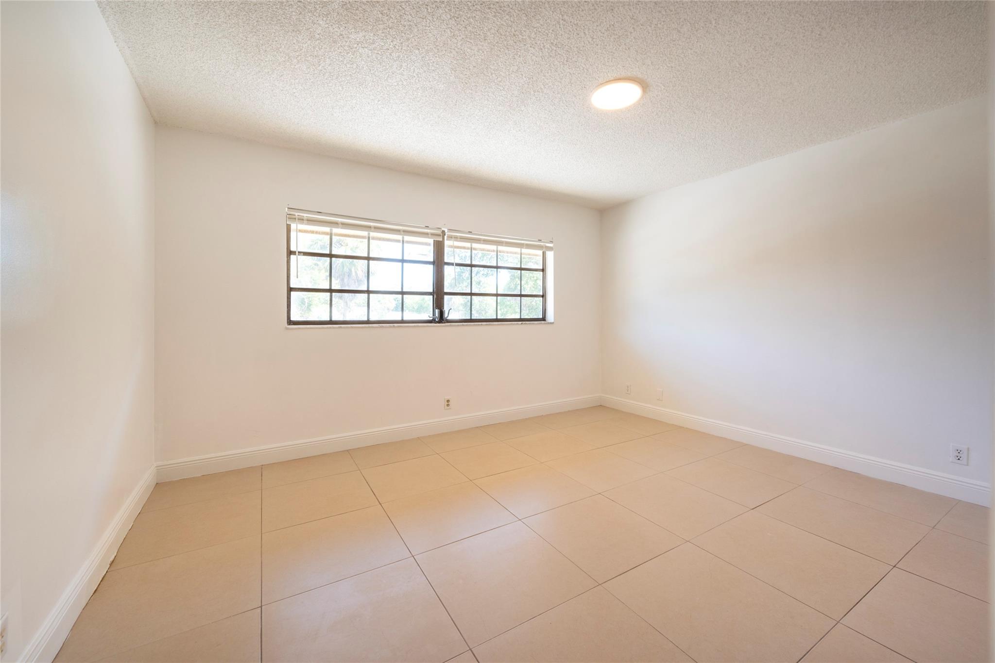 Center Court Condo Apts - Residential Lease