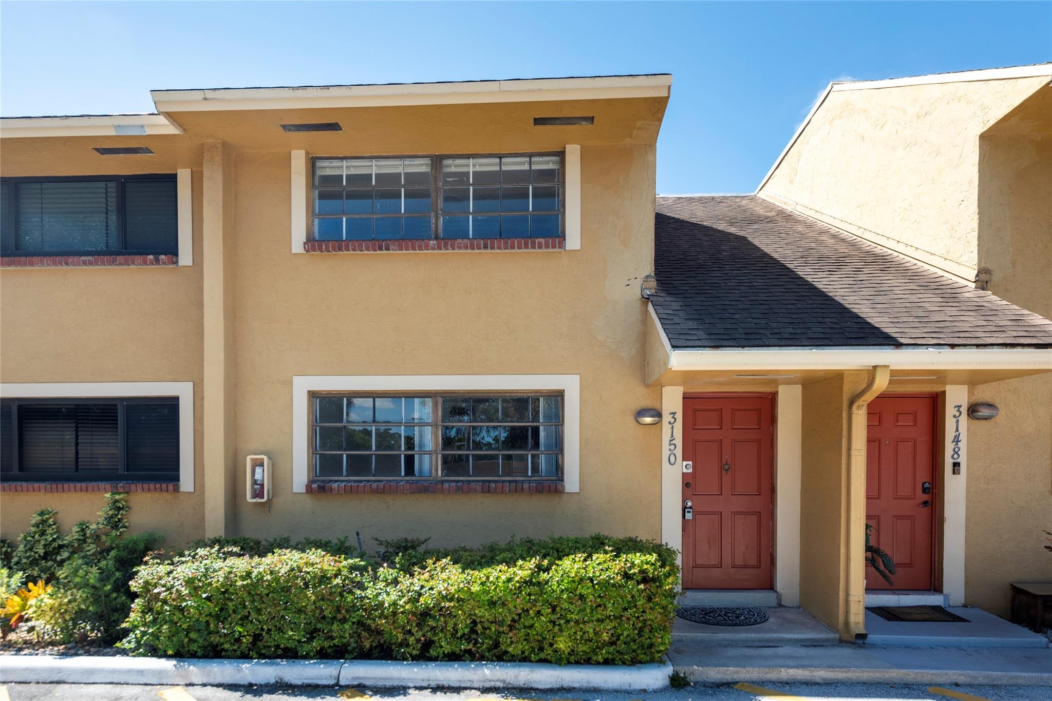 Center Court Condo Apts - Residential Lease