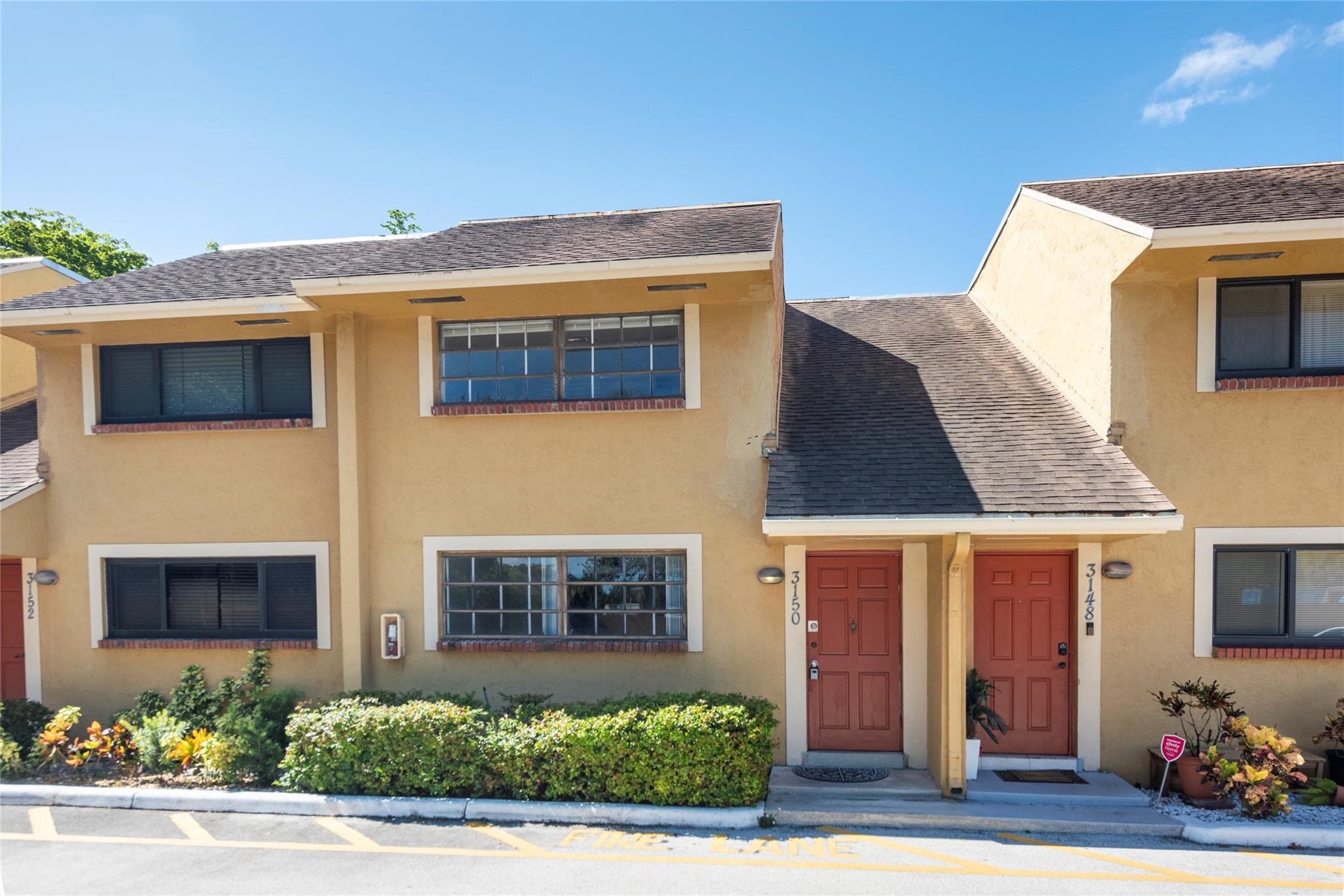 Center Court Condo Apts - Residential Lease