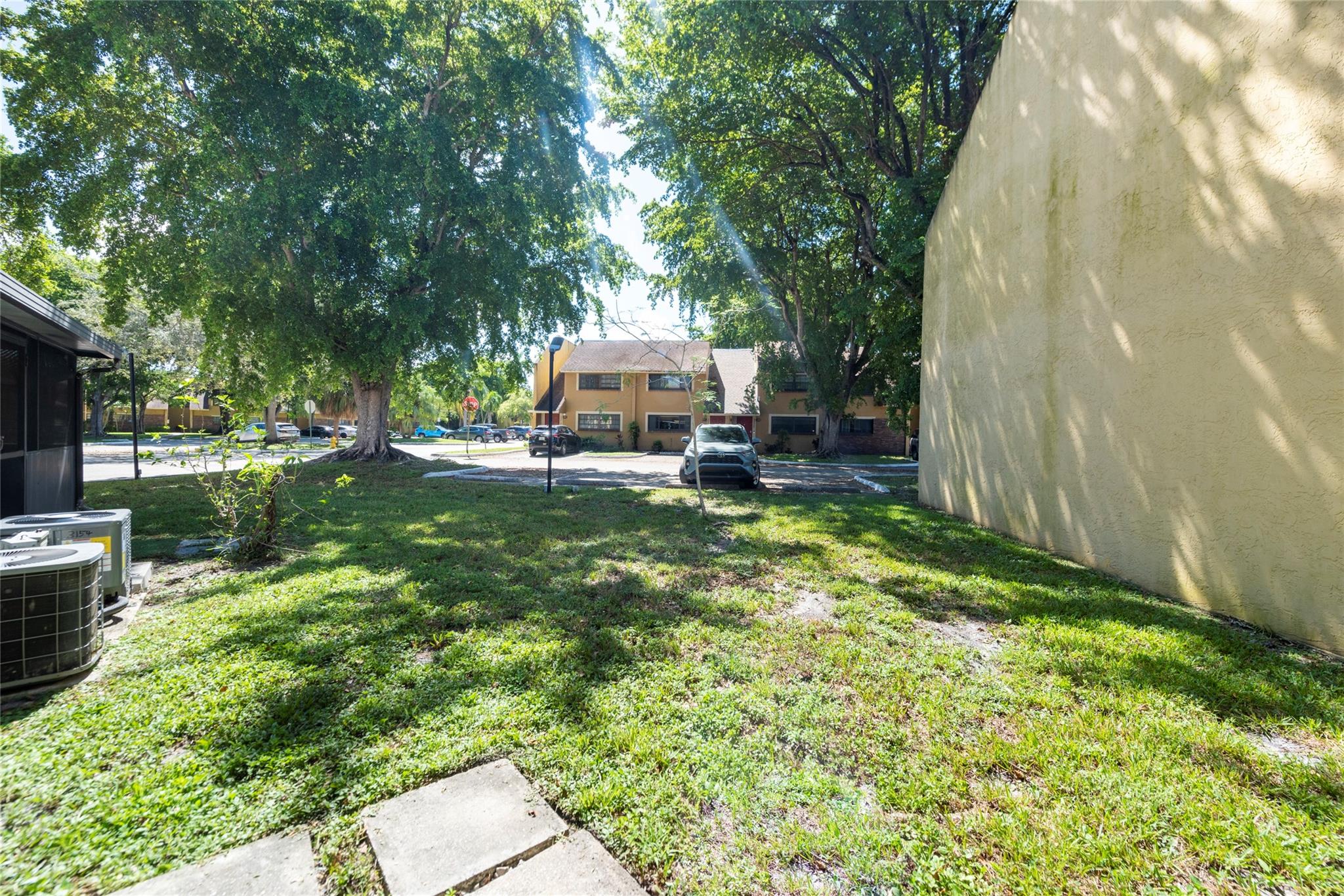 Center Court Condo Apts - Residential Lease
