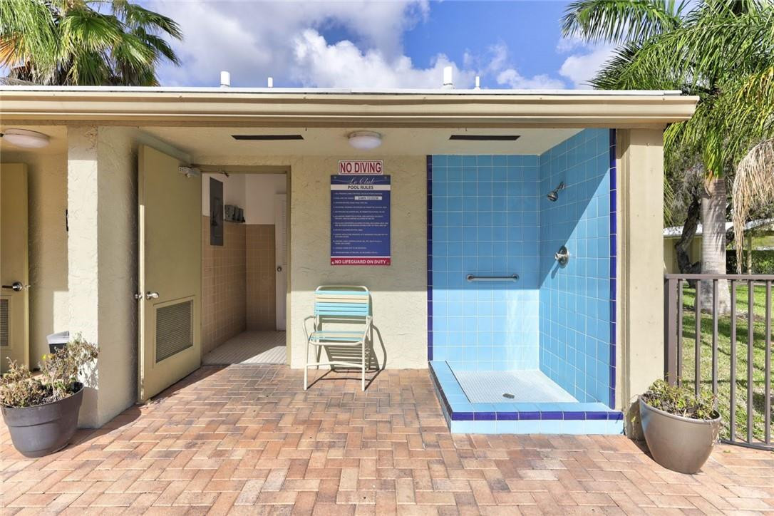 CYPRESS BEND CONDO III - Residential