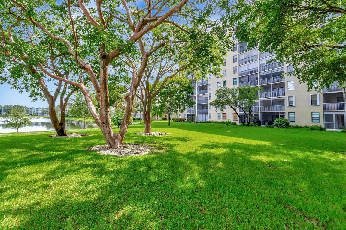 CYPRESS BEND CONDO III - Residential