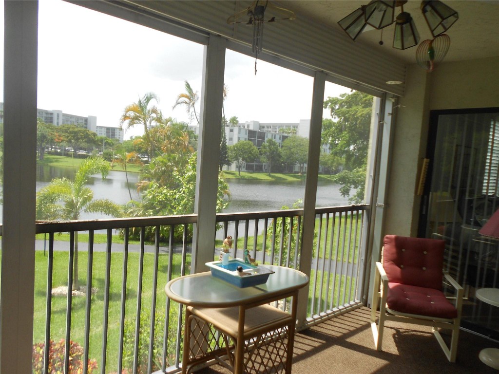 CYPRESS BEND CONDO III - Residential